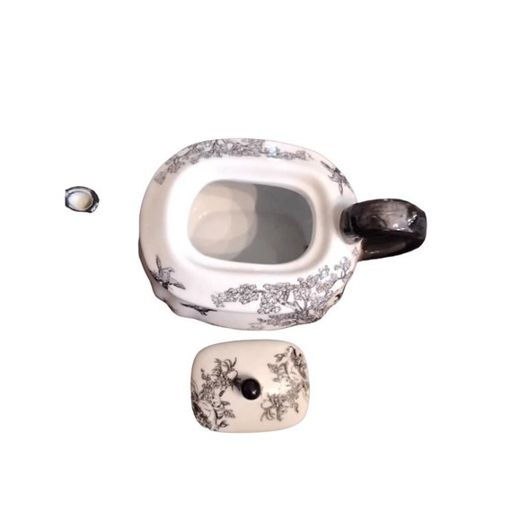 Asian Inspired Teapot, BLACK AND WHITE TEAPOT with Birds, chickens & rabbits - Picture 6 of 6